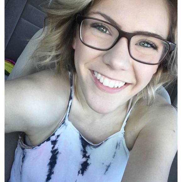 Meet your Posher, Callyn - Picture 1 of 1